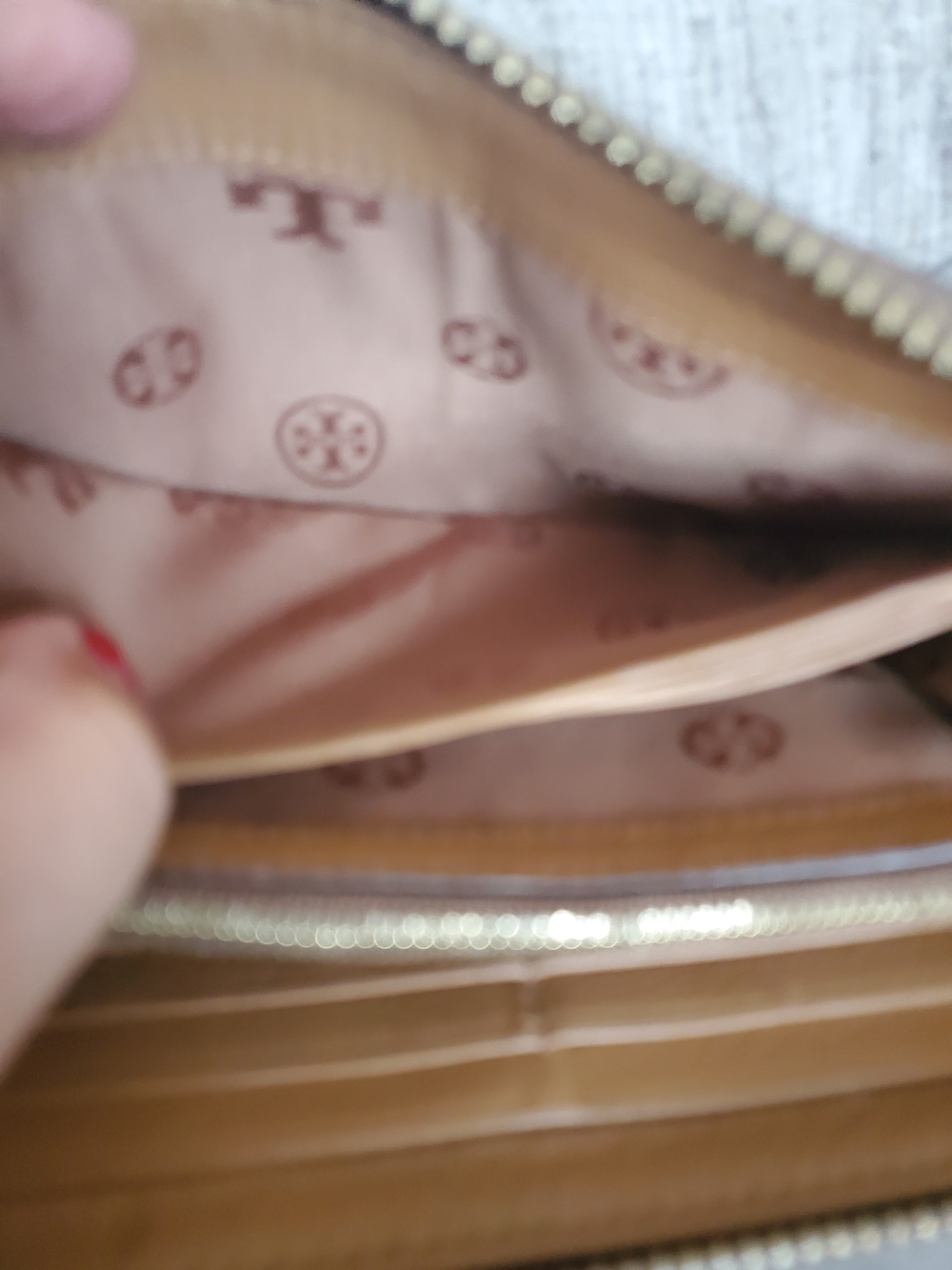 Tory Burch Soft Tan Leather Sround Zip Wallet Womens Continental - Picture 4 of 14